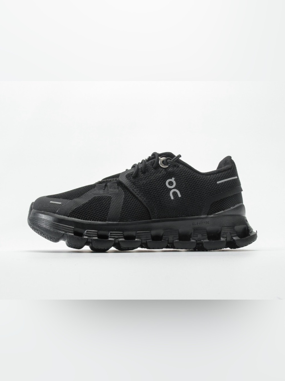 On Running Kids Cloud 6 Athletic
Shoe All - Black ๐๐ปโโ๏ธ๐๐ป(SIZE 13C) - Picture 4 of 8